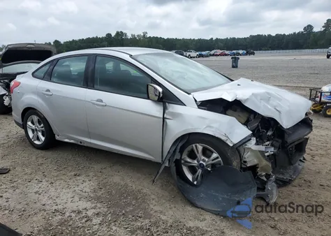 2014 Ford Focus Se z USA, uszkodzony, nr VIN 1FADP3F27EL122485